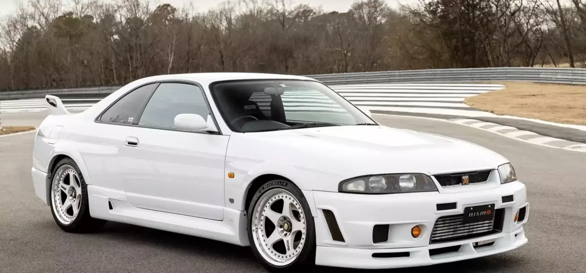 Rare Nissan Nismo 400R Predicted to Exceed $1 Million at Auction