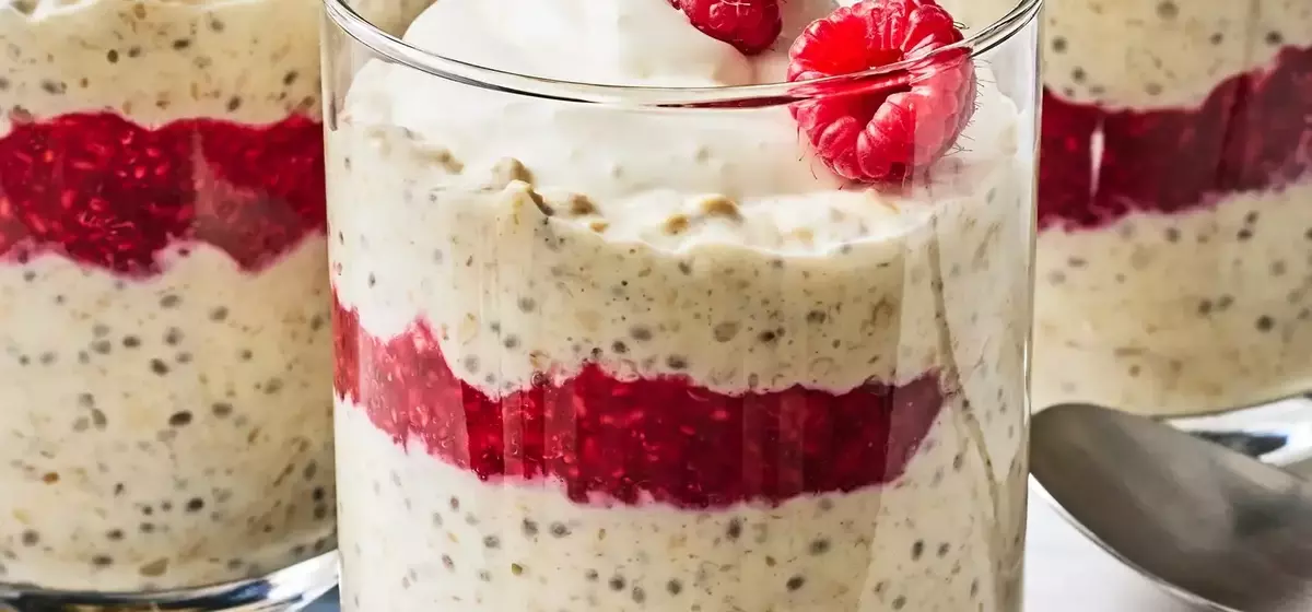Delectable Raspberry-Lemon Cheesecake Overnight Oats: A Wholesome Breakfast Treat