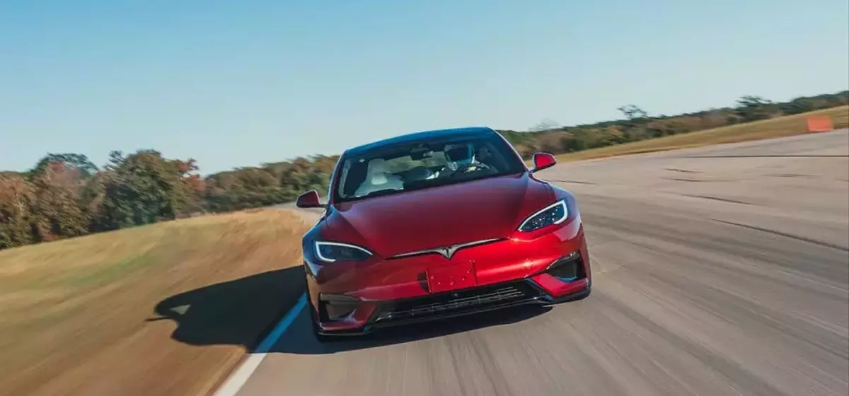 2026 Tesla Model S Plaid with Track Package Delivers Electrifying Performance at Lightning Lap