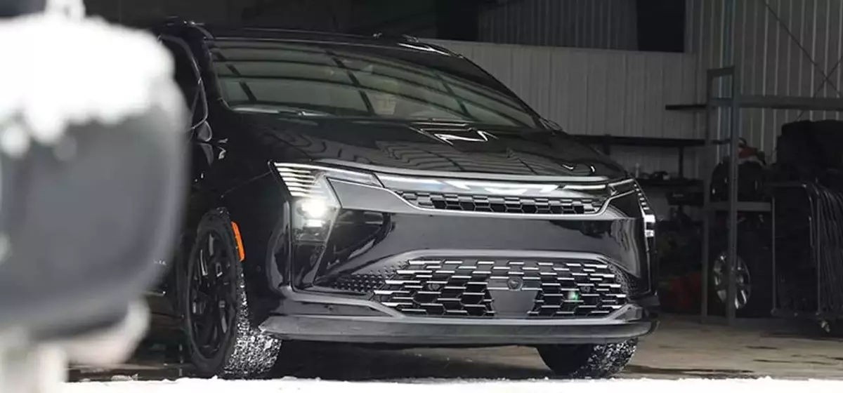 2027 Chrysler Pacifica Facelift Unveiled with Striking New Design