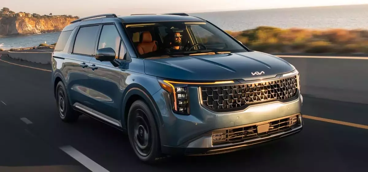 2027 Kia Carnival Review: The Minivan that Thinks It's an SUV