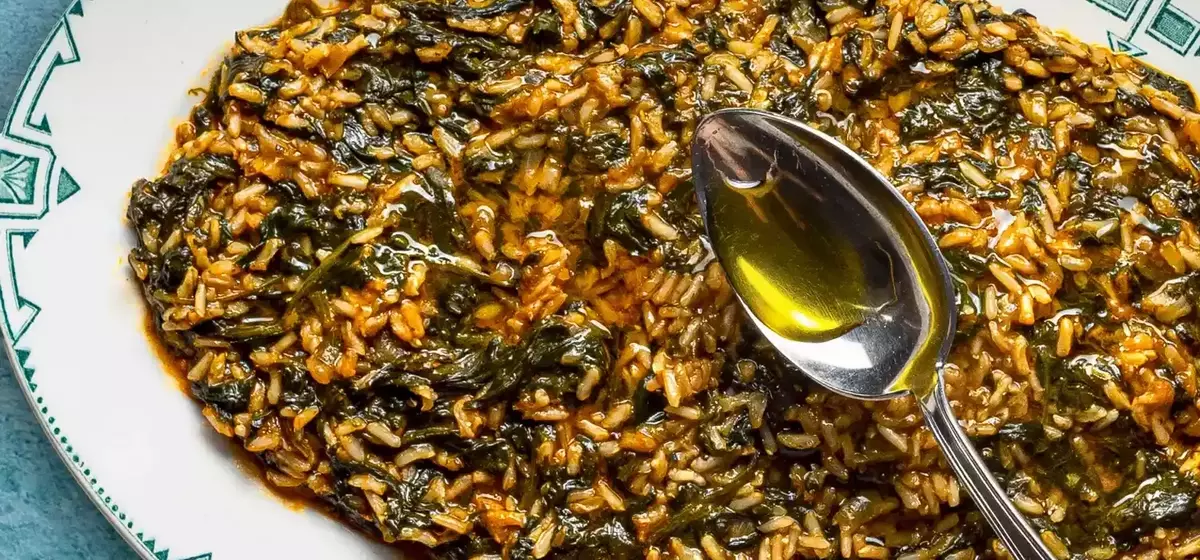 Crafting the Perfect Greek Spanakorizo: A Culinary Journey