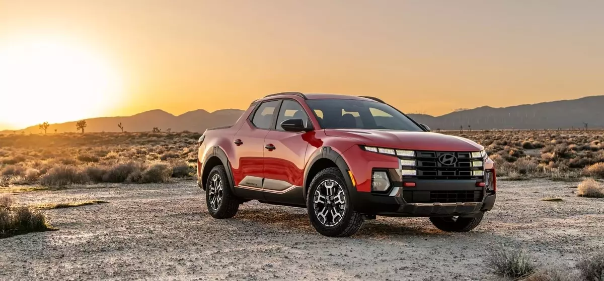Comparing Lifestyle Pickups: 2026 Hyundai Santa Cruz vs. 2026 Honda Ridgeline