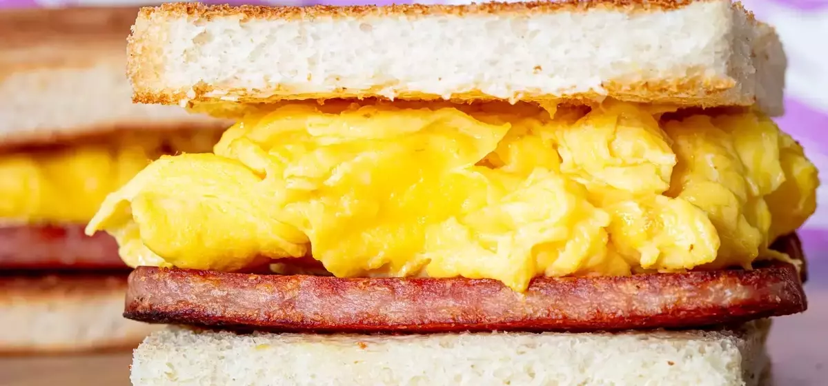 Crafting the Perfect Hong Kong-Style Spam and Egg Sandwich: A Culinary Journey