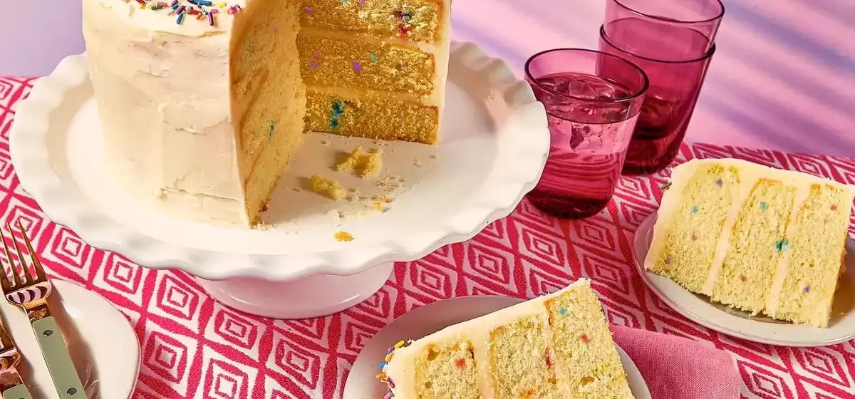The Art of Crafting the Perfect Homemade Funfetti Cake