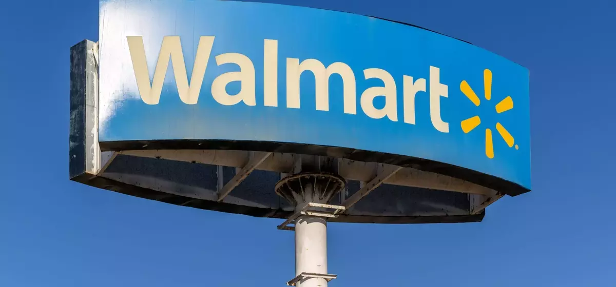 Walmart Offers Over 50% Off 'Stellar' Rechargeable Work Light