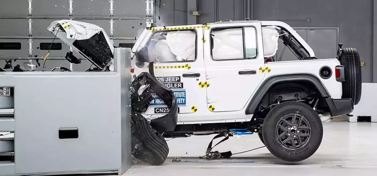 Jeep Enhances Wrangler Safety: Addressing Rollover Risk with Frame Rail Update