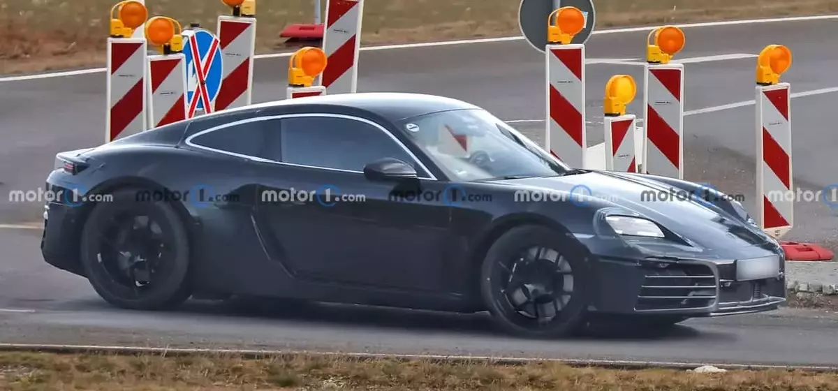 Porsche Reaffirms Commitment to Electric Boxster and Cayman Amidst Market Dynamics