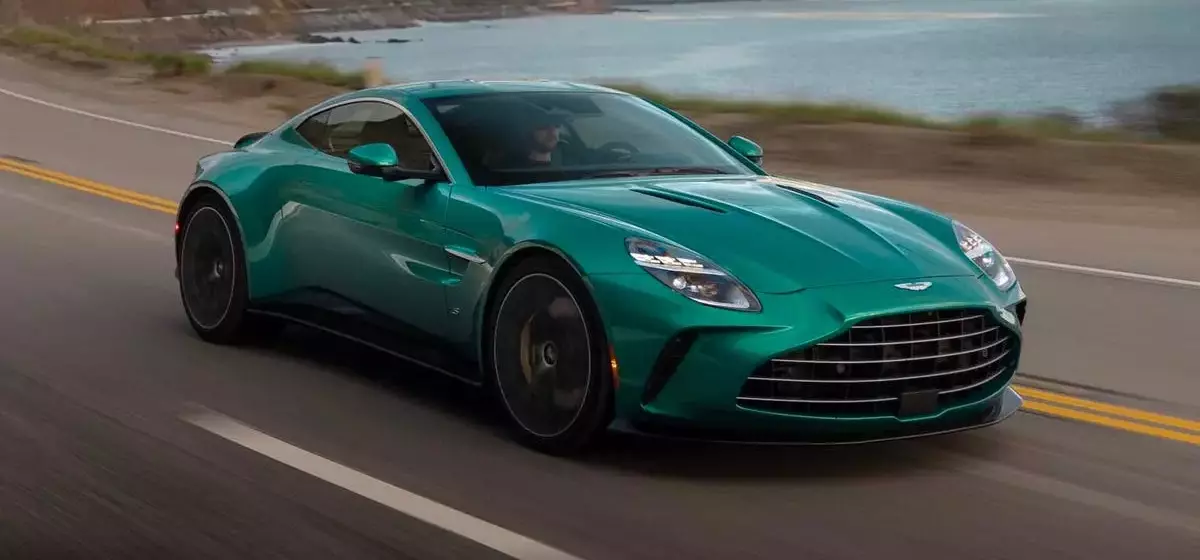 2027 Aston Martin Vantage: A Blend of Power and Luxury