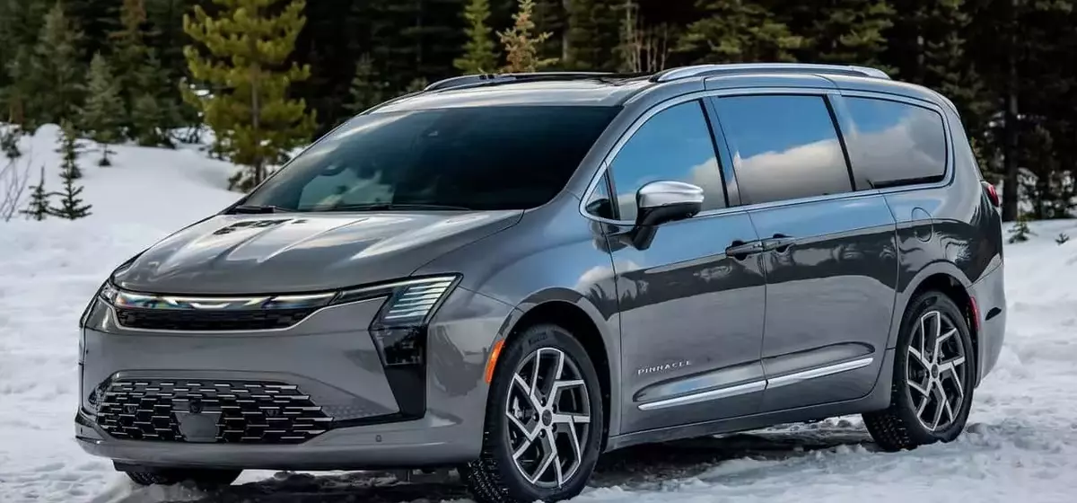 Chrysler Replaces Voyager with New Pacifica LX