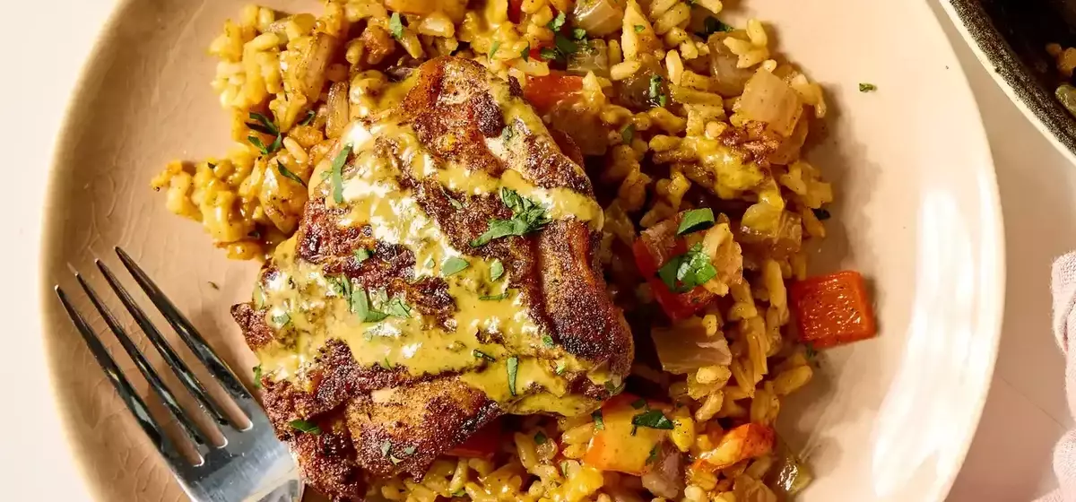 Golden Chicken & Rice Skillet: A Quick & Healthy Casserole