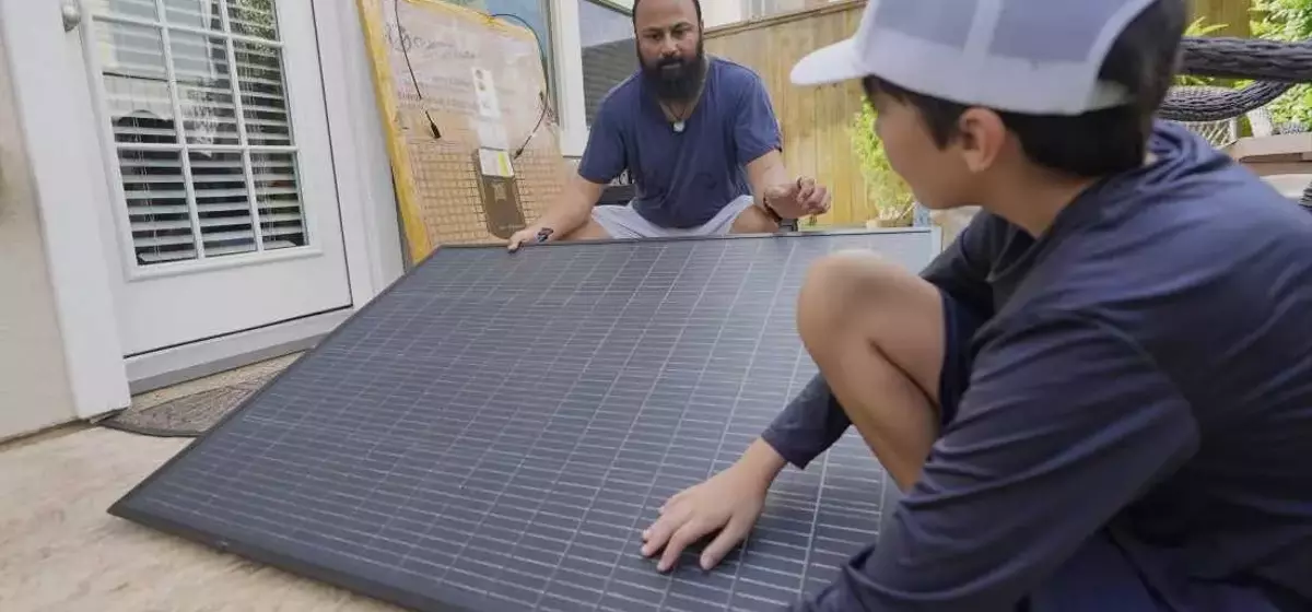 The Rise of Plug-in Solar Panels: A Disruptive Technology Facing Utility Resistance
