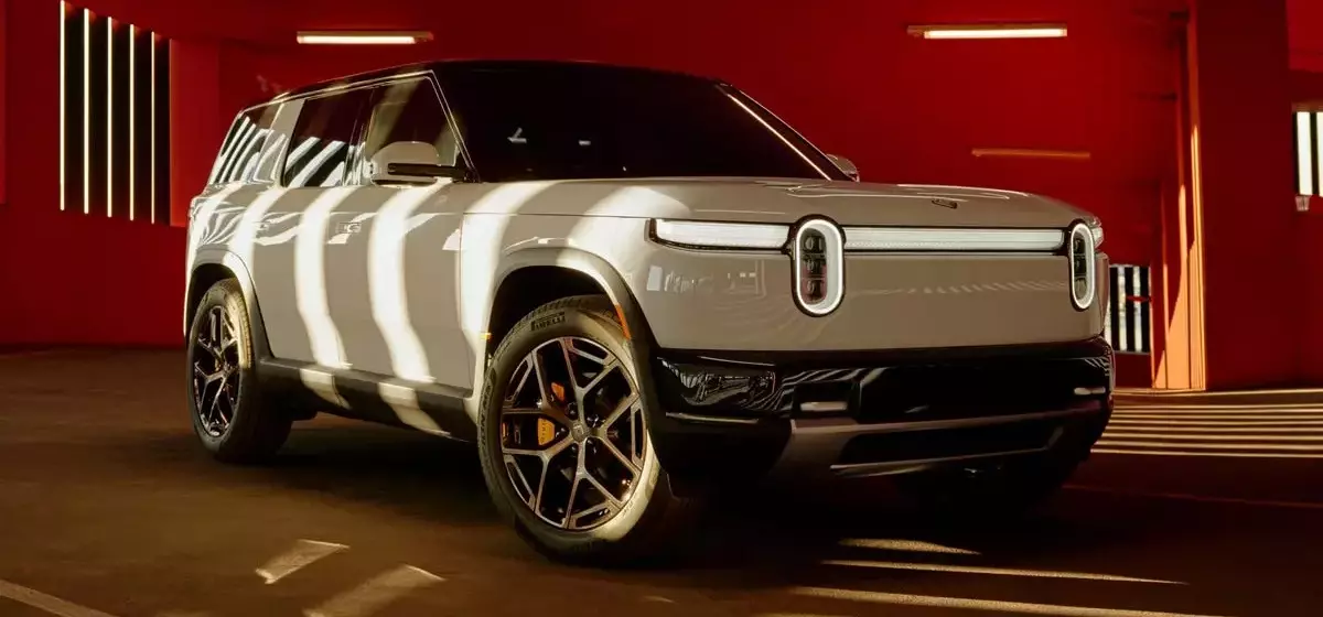 Exploring the 2028 Rivian R2: A Compact Electric SUV with Off-Road Prowess