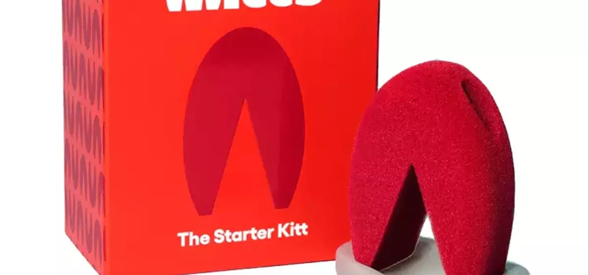 The Versatile Mitts Sponge: A Kitchen Essential Beyond Wine Glasses