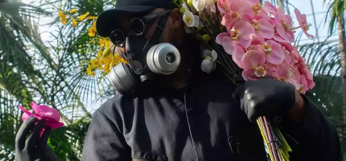 Mr. Flower Fantastic Transforms New York Botanical Garden with 'Concrete Jungle' Exhibit