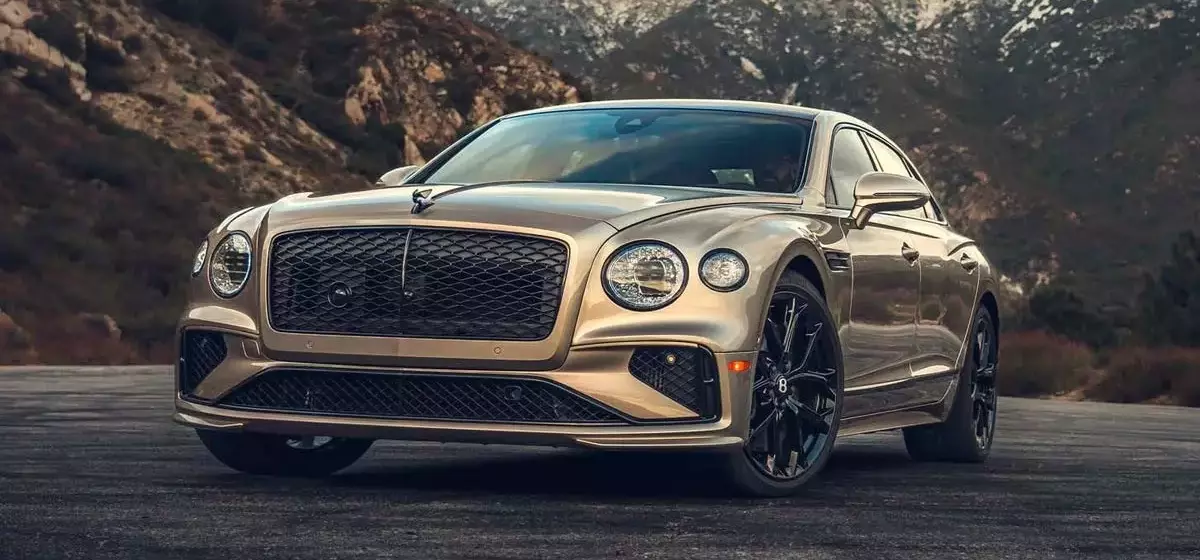 2026 Bentley Flying Spur: A Symphony of Luxury and Performance