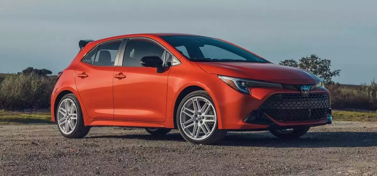2027 Toyota Corolla Review: An Economical and Practical Choice
