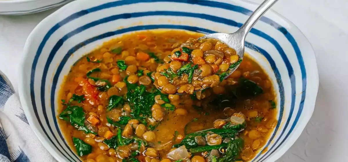 Mastering Slow-Cooker Lentil Soup: A Guide to Rich Flavors and Perfect Texture
