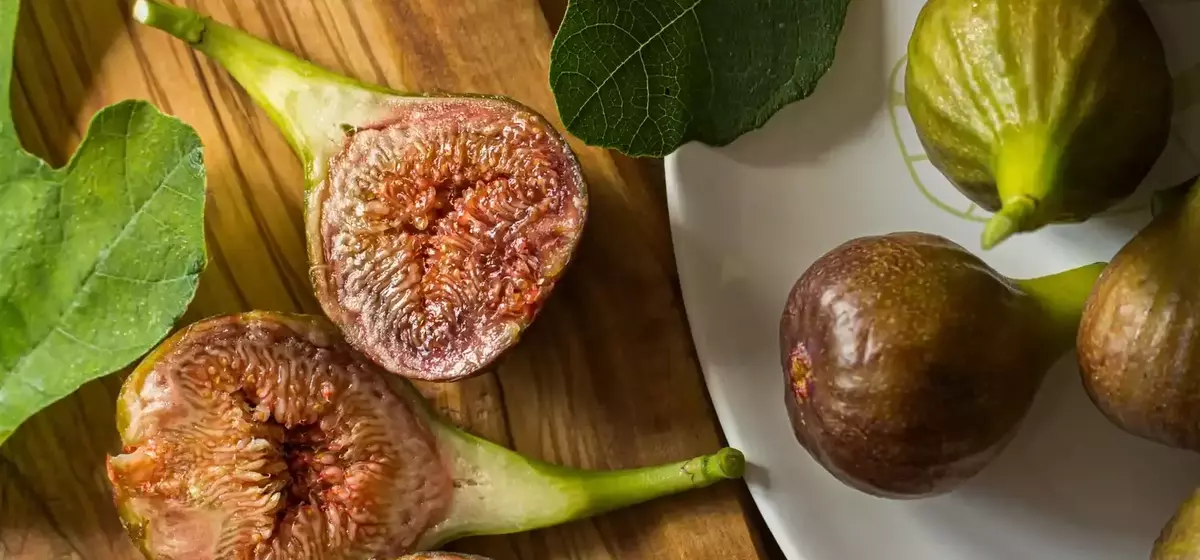 Unlock the Hidden Potential of Fig Leaves in Culinary Creations