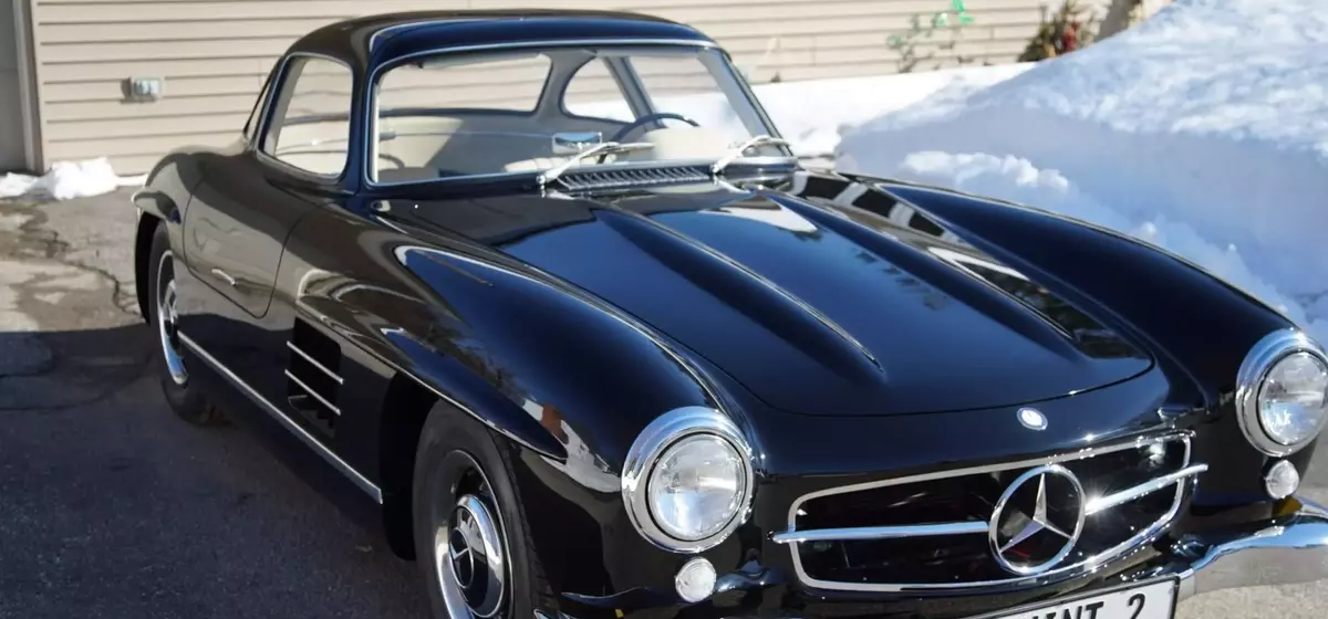A Unique Mercedes-Benz 300SL Gullwing Replica is Up for Auction