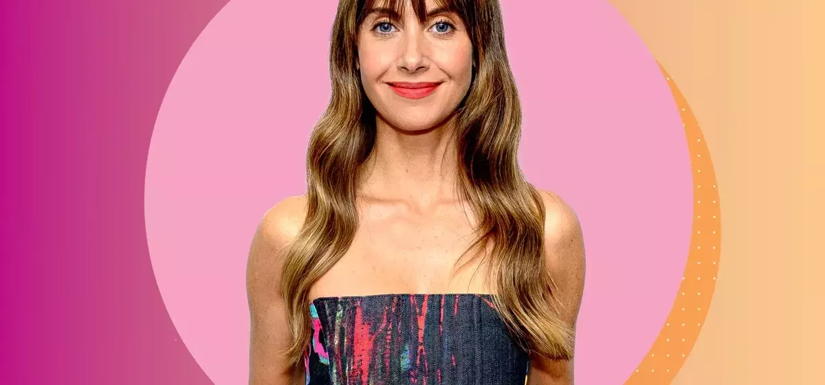 Alison Brie: Culinary Habits & Community Dining Advocate