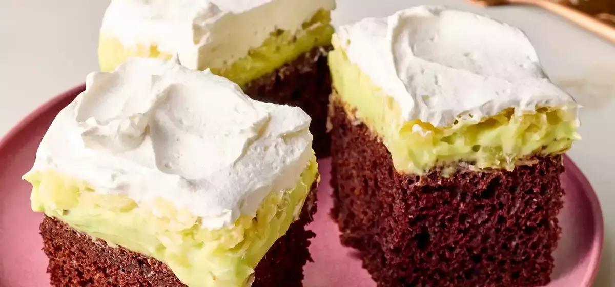 Delightful Italian Pistachio Cake