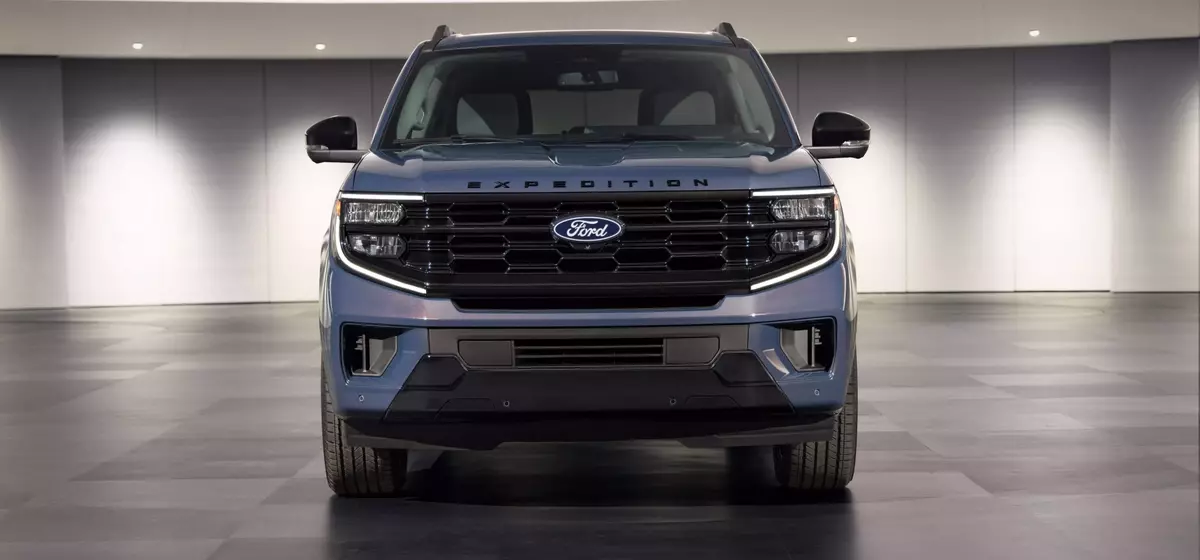 Ford Expedition Celebrates 30 Years with Special Anniversary Package