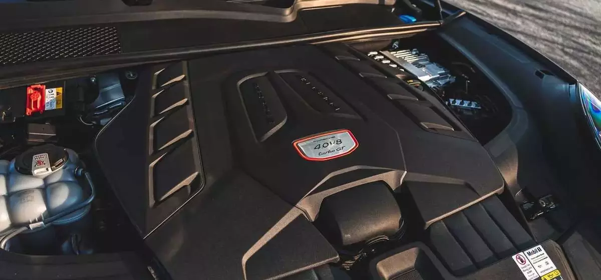 Porsche Continues Its Commitment to Internal Combustion Engines