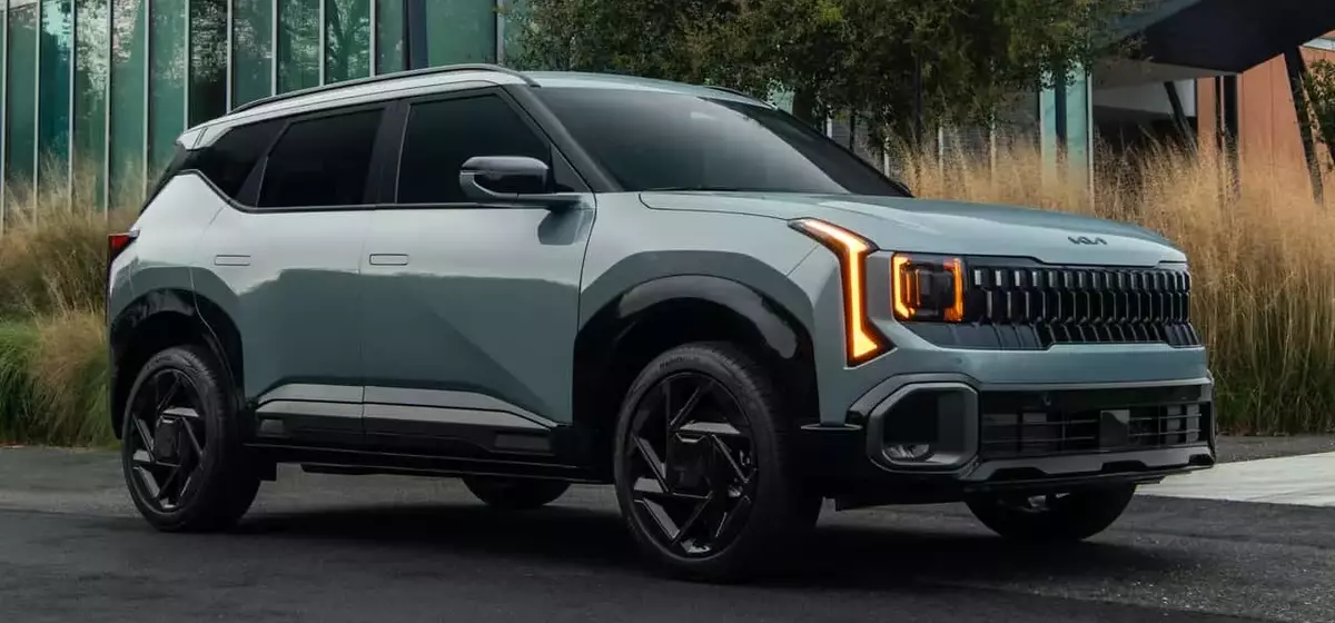 Kia Unveils 2027 Seltos with Telluride-Inspired Design and Multiple Powertrain Options