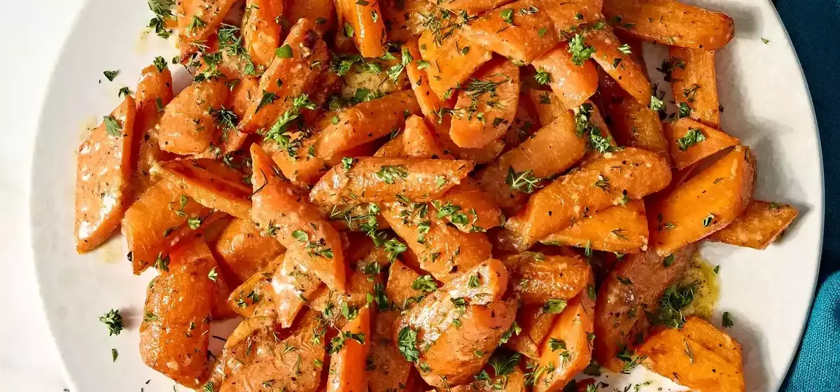 Flavorful Roasted Carrots with Zesty Mustard Vinaigrette