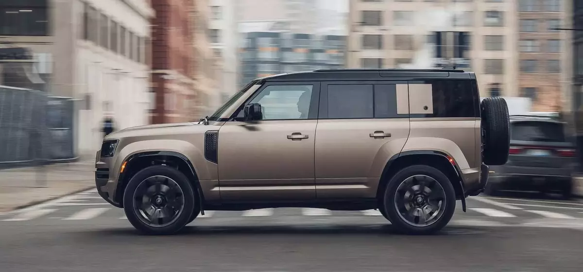 2025 Land Rover Defender OCTA: A High-Performance SUV Review