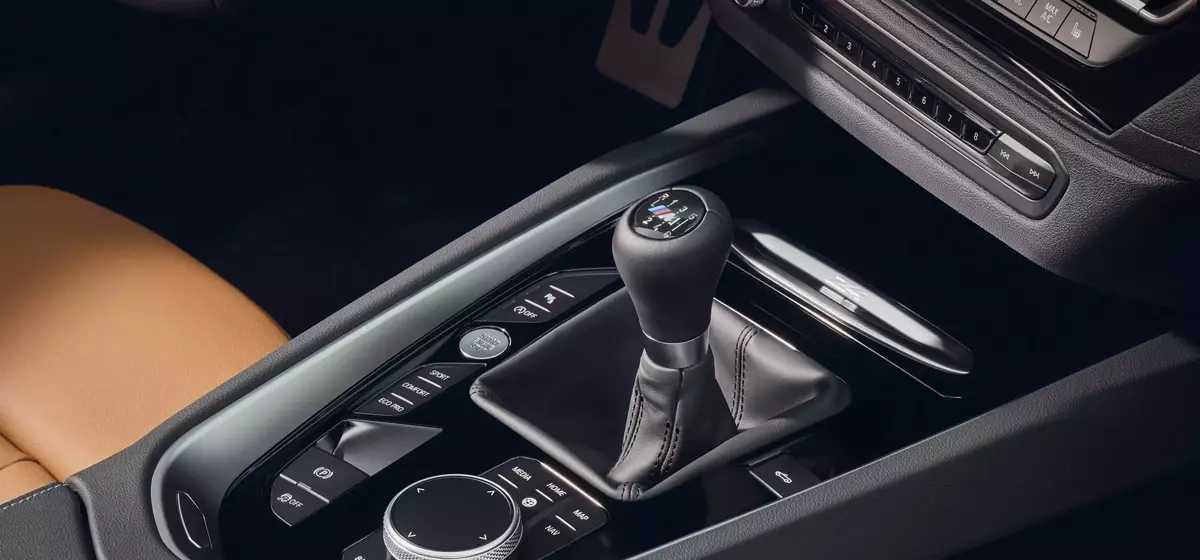 BMW's Continued Commitment to Manual Transmissions Amidst Industry Shift