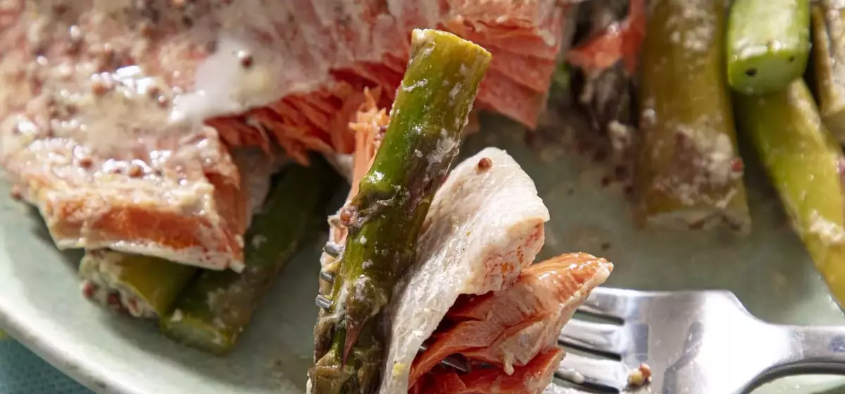 Quick Baked Salmon and Asparagus with Mustard Sauce