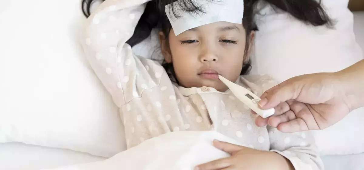 Comprehensive Guide to Managing Childhood Fever: Dos and Don'ts for Parents