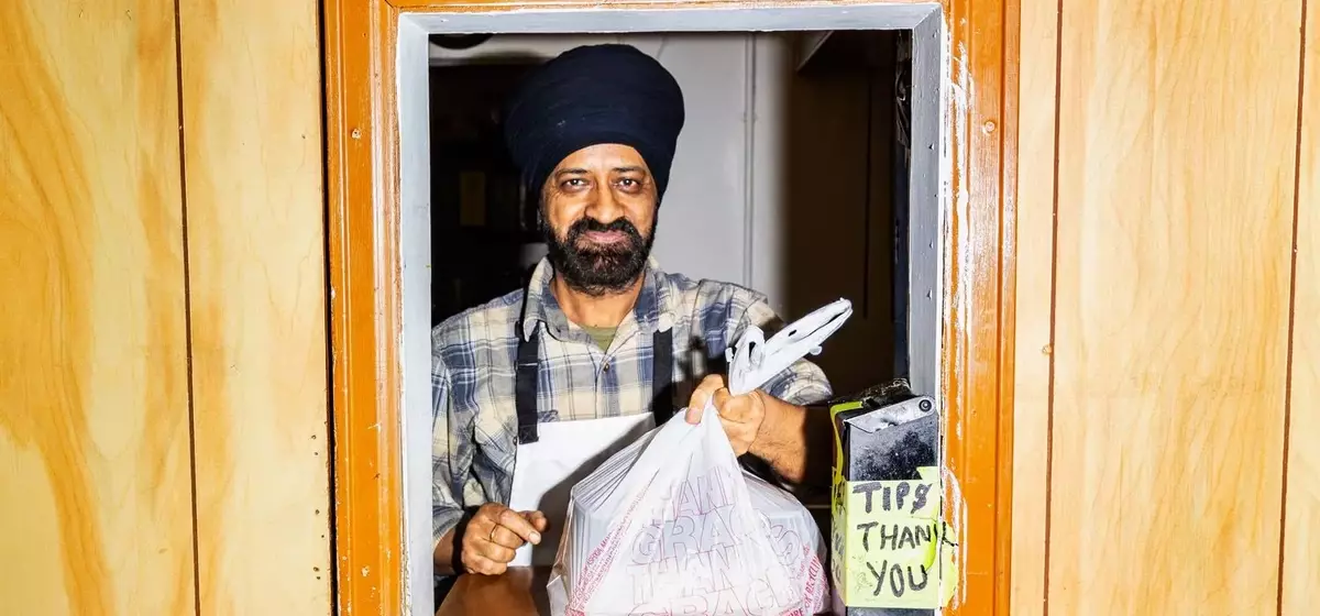 Akal Travel Center: A Culinary Oasis for Truckers in Wyoming