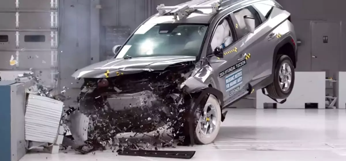 Safety Showdown: Honda CR-V, Nissan Rogue, and Hyundai Tucson