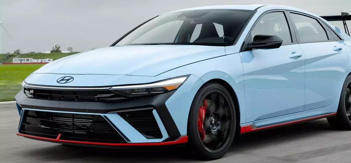 Hyundai Unveils Limited Edition Elantra N TCR: Race-Inspired Performance for the Road