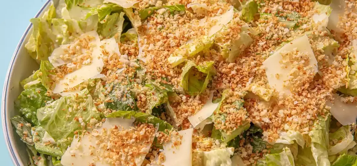 Enhancing Salads with Breadcrumbs: A Culinary Trend