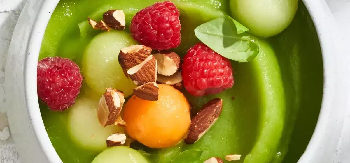 Refreshing Honeydew Smoothie Bowl: A Quick and Healthy Start to Your Day