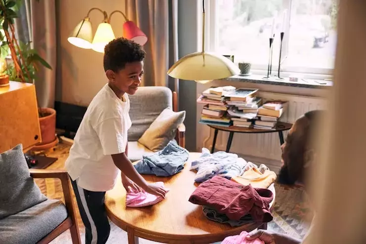 The Ongoing Debate: Do Children Still Contribute to Household Tasks?