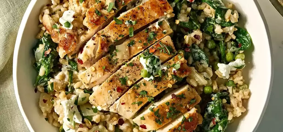 Creamy Lemon Chicken Skillet with Spinach & Peas: A Wholesome One-Pan Meal