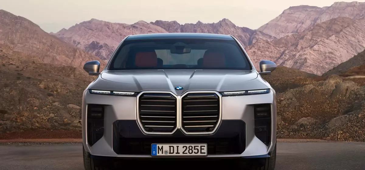 2027 BMW i7: A Comprehensive Review of BMW's Electric Flagship Sedan