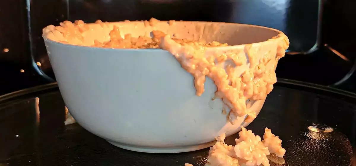 Mastering Oatmeal: How to Prevent Messy Boil-Overs