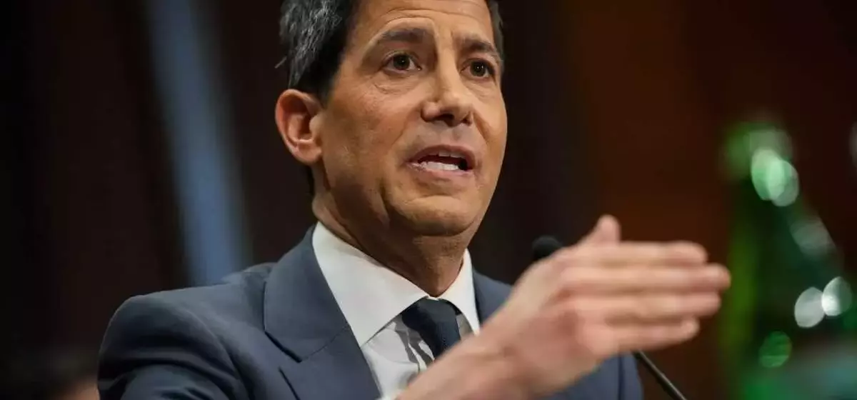 Federal Reserve Faces Leadership Transition Amidst Policy Debates