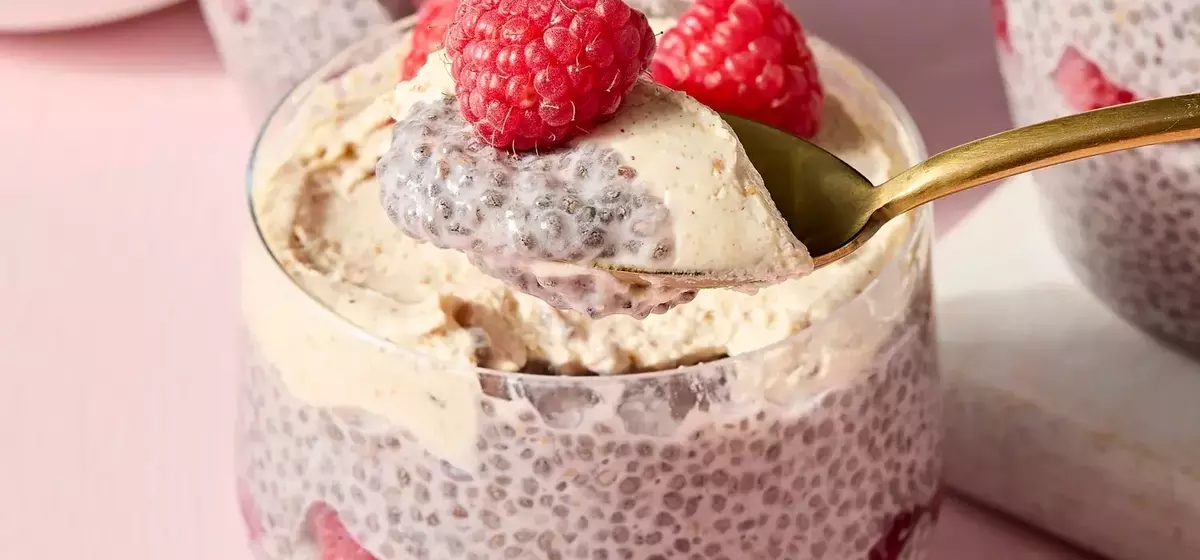 High-Protein Raspberry and Peanut Butter Chia Pudding: A Healthy Start to Your Day