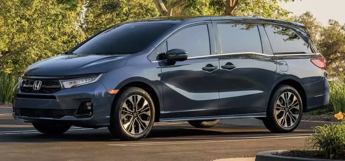 Honda to Extend Production of Key Models Through Decade's End