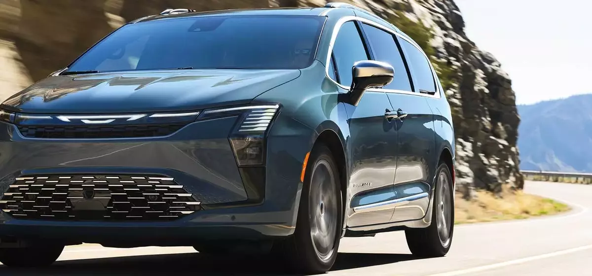 Chrysler Pacifica Price Adjustments and Market Positioning