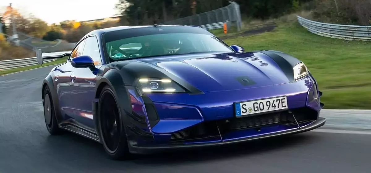 Porsche Taycan Turbo GT Manthey Claims New Nürburgring Record
