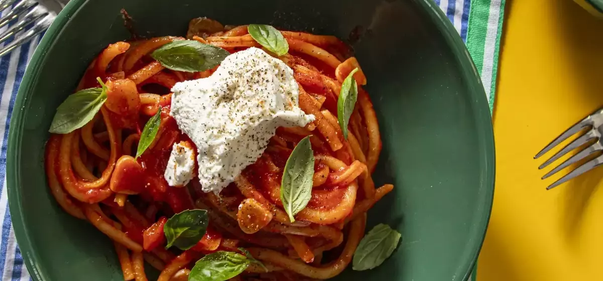 Garlicky Gochujang Tomato Bucatini