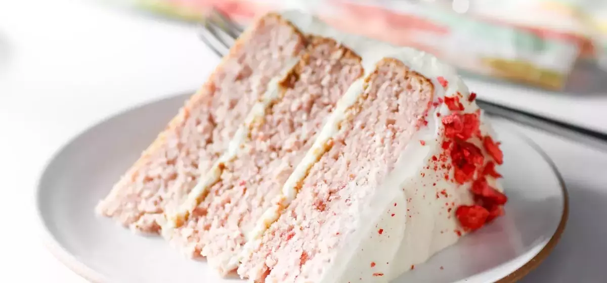 Mastering the Art of Homemade Strawberry Layer Cake